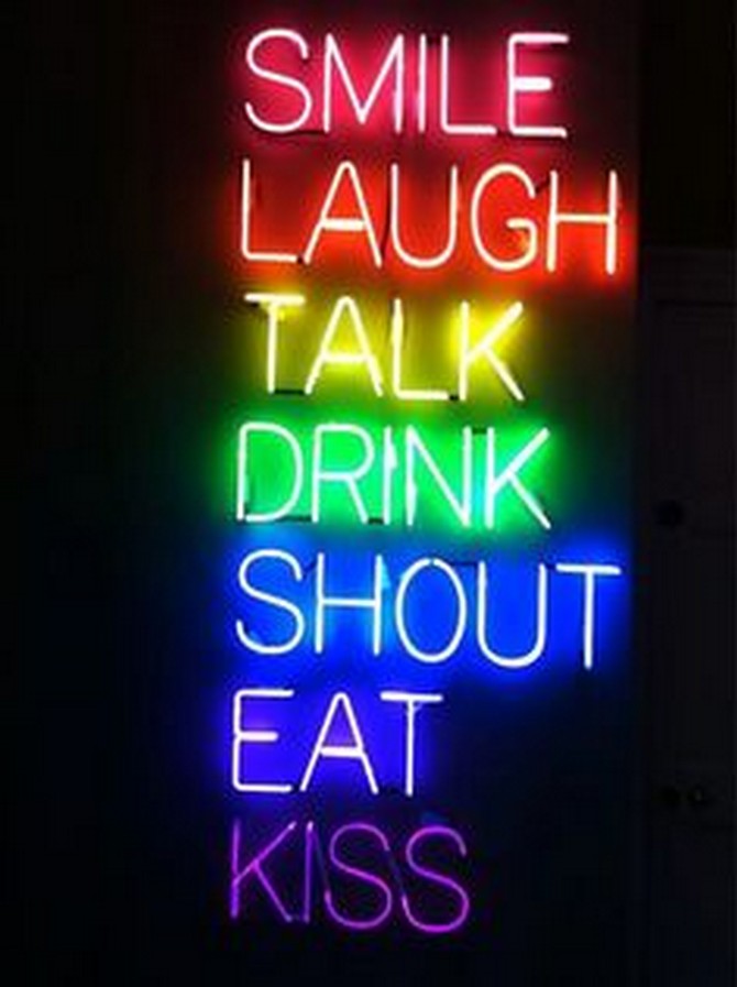 How to Use Neon Sign in Your House Party