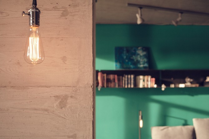 The best industrial lighting fixtures for your closet decor