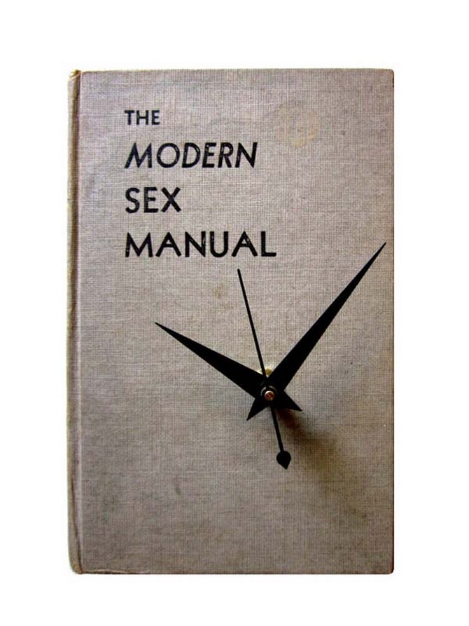 Interesting Vintage Book Clocks to Display Your Love for Books