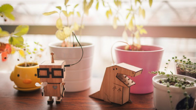 Wooden Figurines that Remind You To Water Your Plants