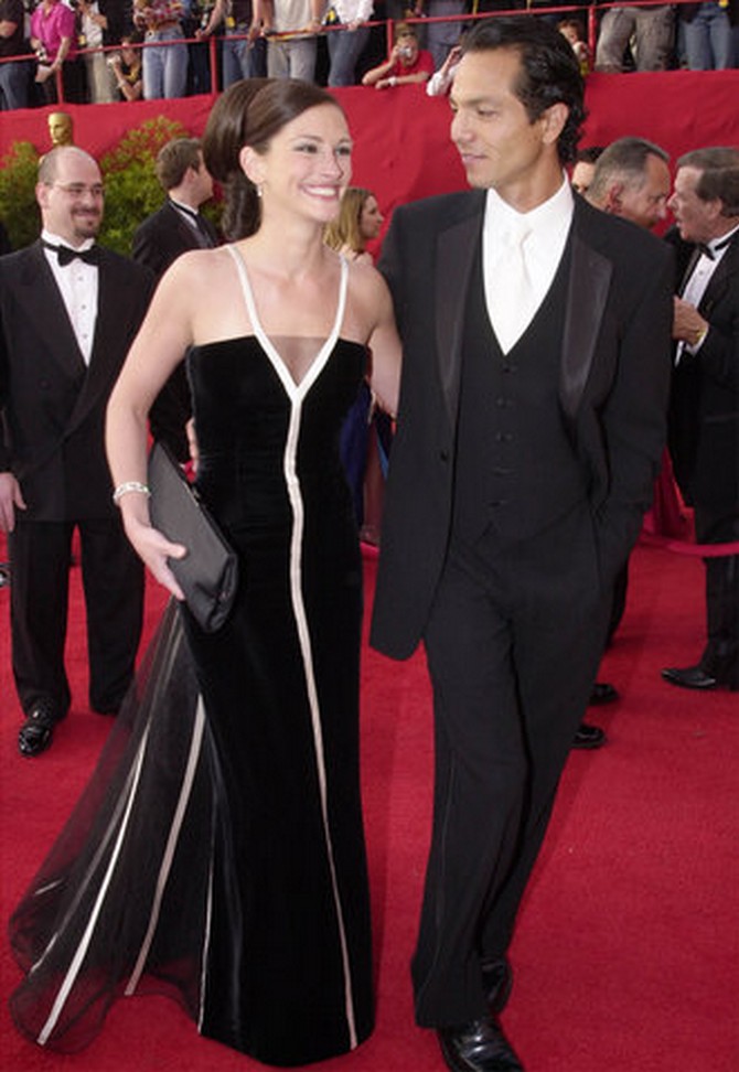 Look Back at the Best Vintage Outfits - Oscars