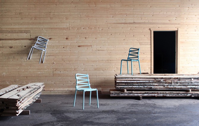 markus johansson designs a loop chair at salone satellite 2
