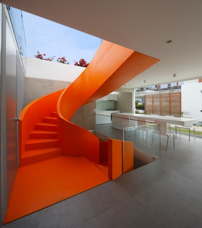 Orange Staircase as Focal Point for Casa Blanca Residence in Peru