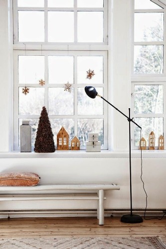 10 Vintage Christmas Decorating Ideas white industrial style
