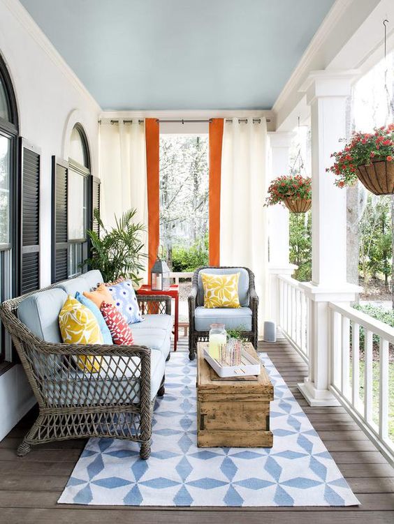 The best outdoor rugs for your vintage house