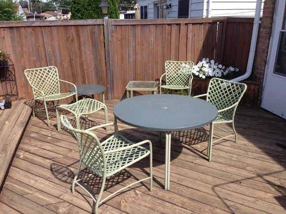 Innovative summer trends for your vintage patio sets