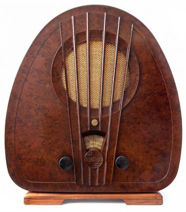 Old Technology: Vintage Music Players | Radio