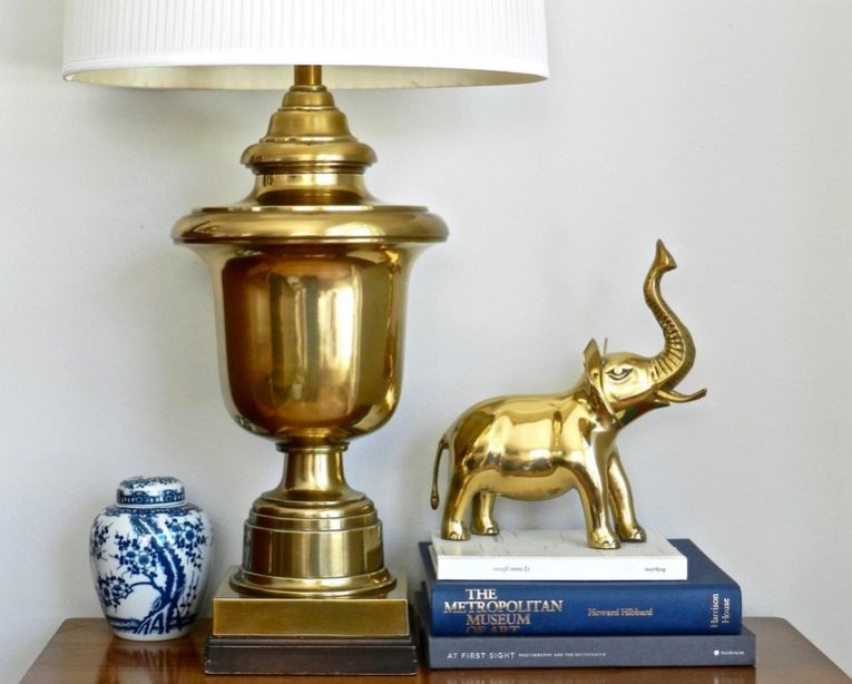 Stunning brass lamps for your kitchen
