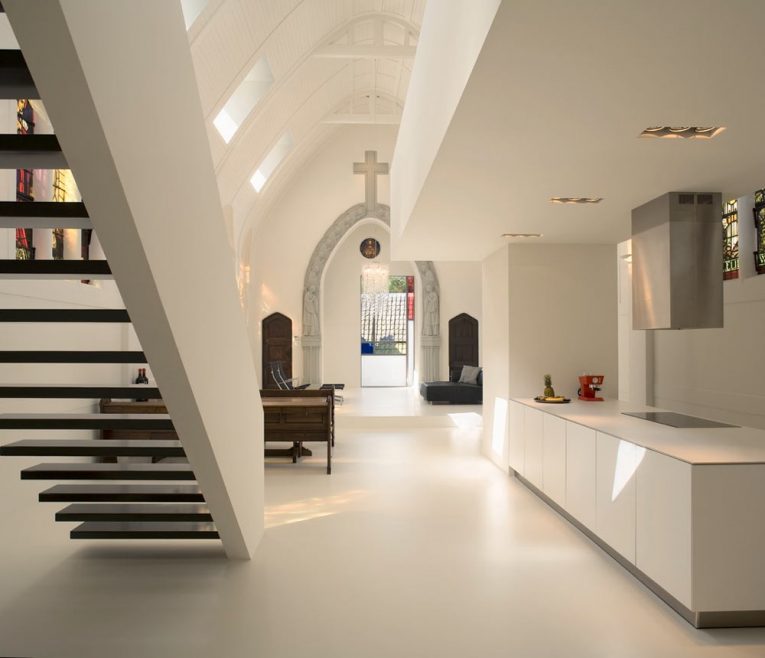 Renovation- Traditional Churches Become Modern Homes5