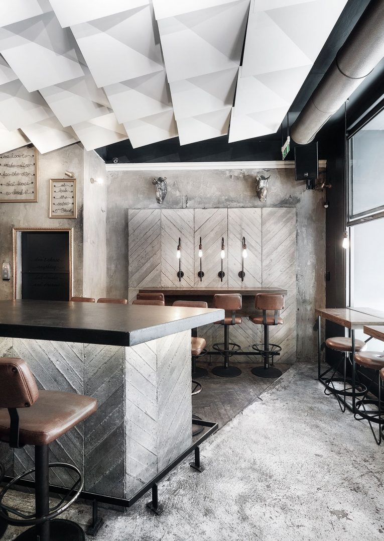 Cheval Bar&Restaurant - Nomadic meets Modern Industrial