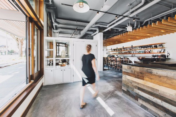 Outstanding Industrial Design Restaurant Near Seattle’s Downtown