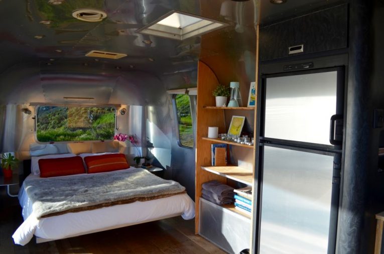 Vintage Airstream with Sweeping Views in Malibu 8