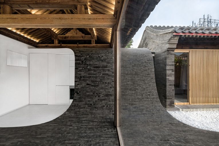 Chinese Architecture Twisting Courtyard with an Industrial Style 3
