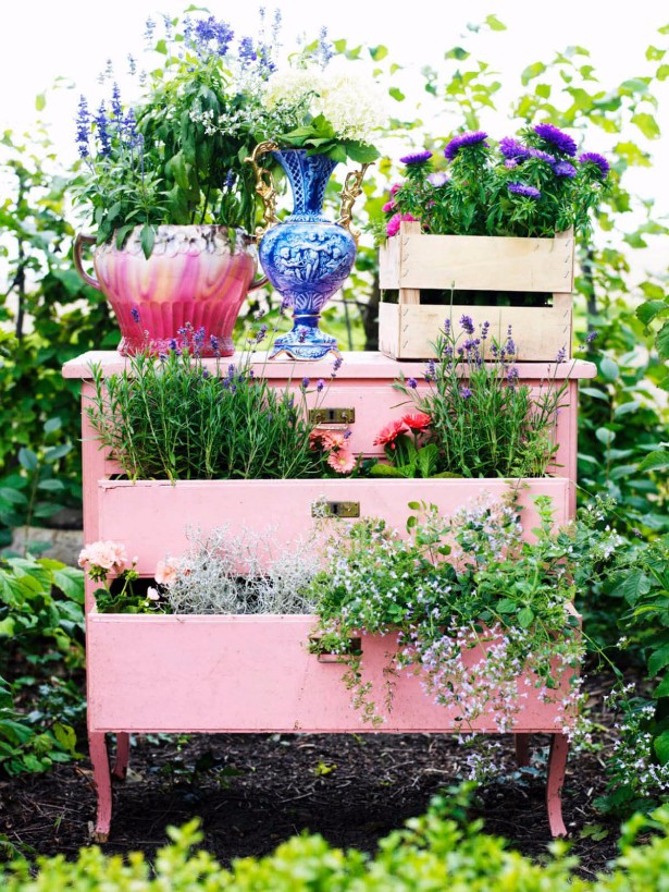 Vintage Garden Decor Ideas That You Need To Try