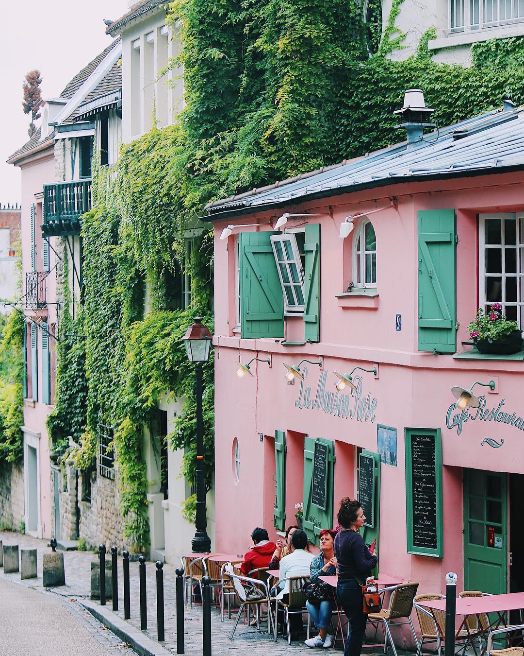 The French Café Scene You Need To Visit When in Paris! 2